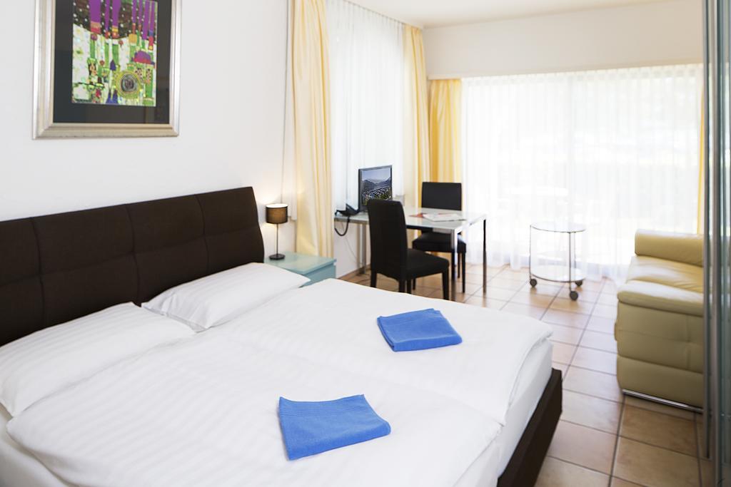 Aparthotel Al Lago โลการ์โน ภายนอก รูปภาพ