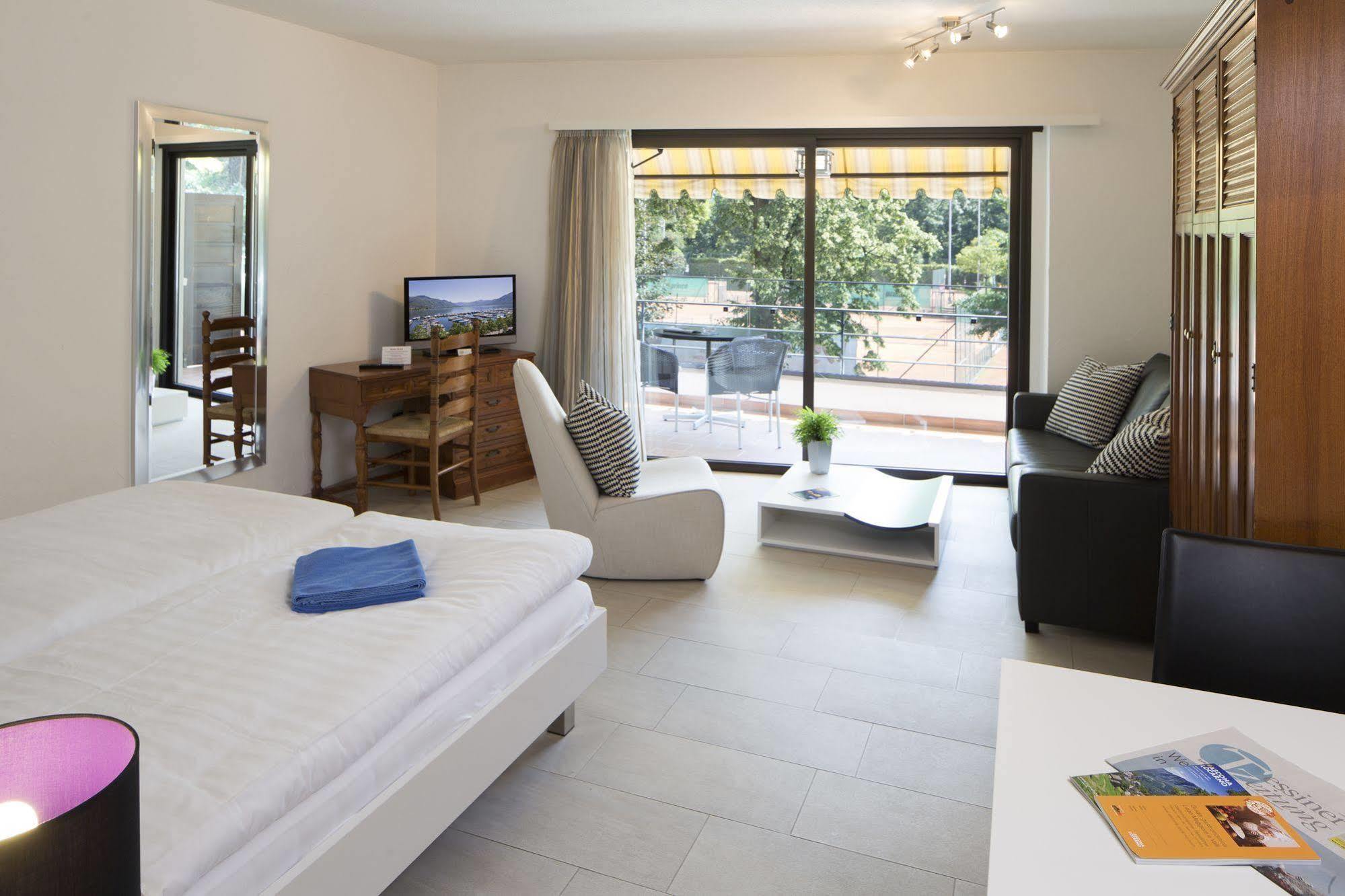 Aparthotel Al Lago โลการ์โน ภายนอก รูปภาพ